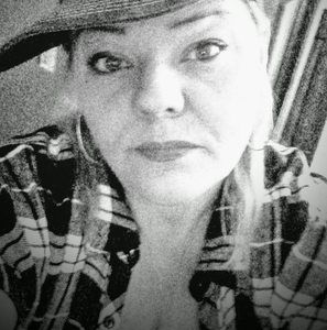 Meet your Posher, Pam